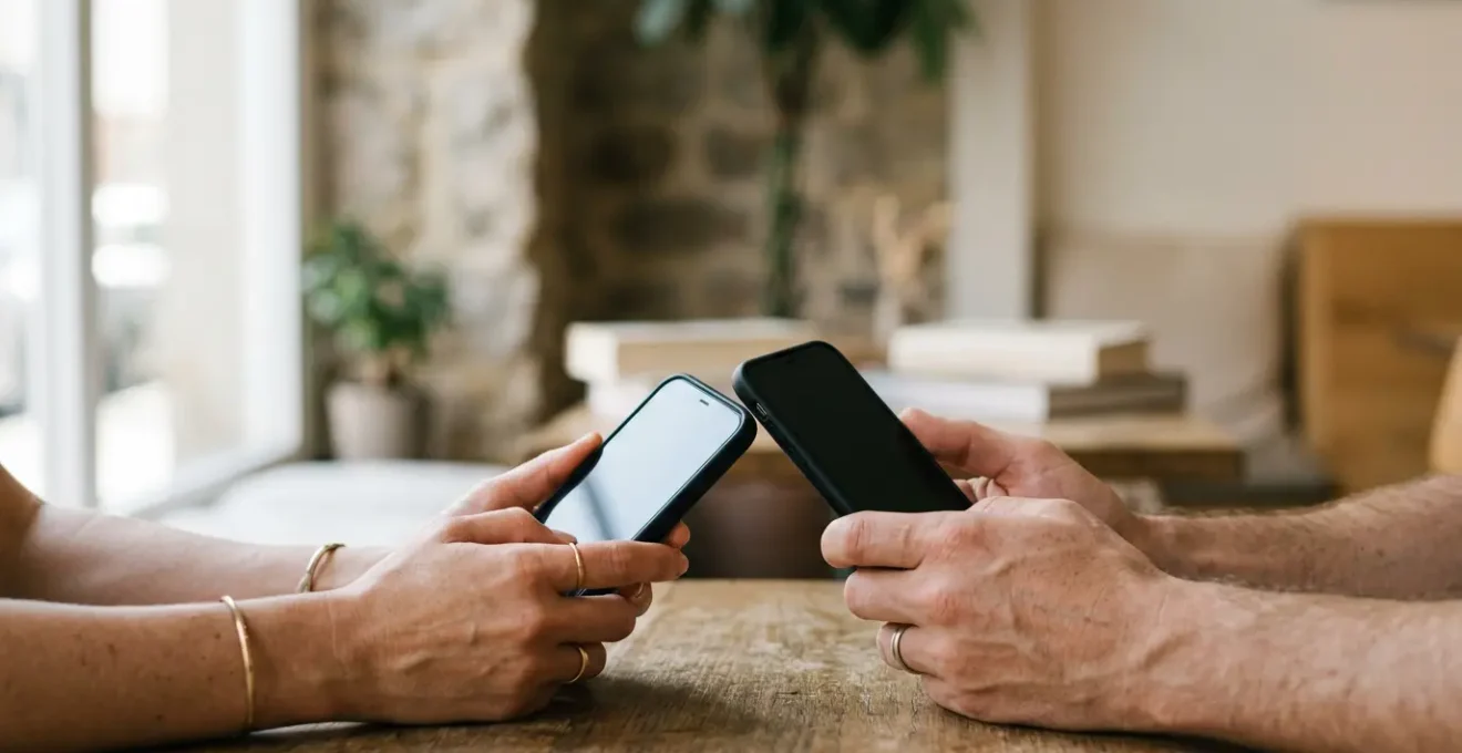 Communication numérique par GIF pour désamorcer un conflit