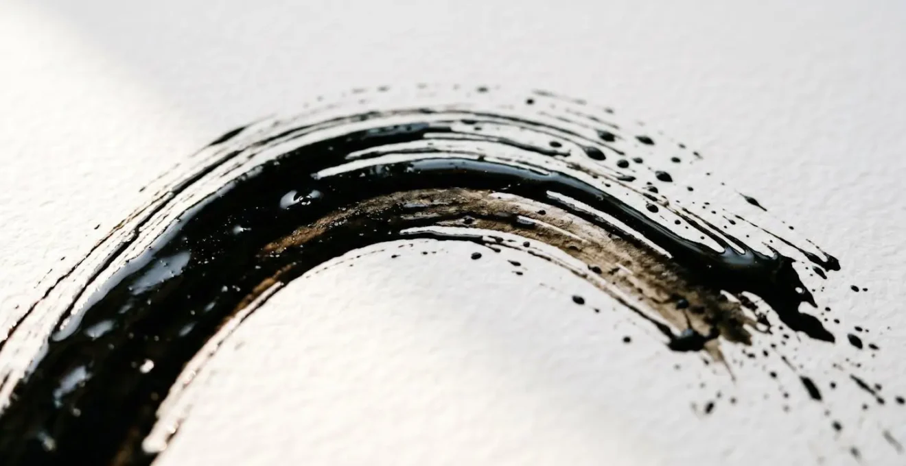 Évocation du mouvement et de la déformation élastique dans le style graphique de la bande dessinée